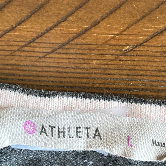 Women’s Athleta Sweater Large - Picture 2 of 6